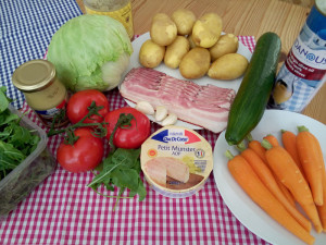 Zapečené brambory se sýrem Munster, salát s medovo-hořčičnou zálivkou - suroviny - www.chytrevarime.cz