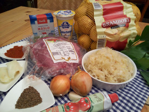 Segedínský guláš krůtí s bramborem - suroviny - www.chytrevarime.cz