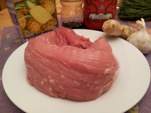 Salát ze zeleného manga s grilovanou vepřovou panenkou - suroviny - www.chytrevarime.cz