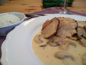 Pečená plec se žampionovou omáčkou - www.chytrevarime.cz