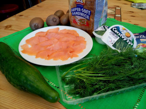 Sendviče s kiwi a uzeným lososem - suroviny - www.chytrevarime.cz