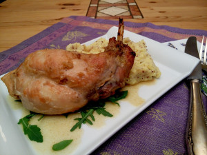 3 chody z 1 králíka - Pečený králík na česneku a bramborová kaše s hrubozrnnou hořčicí - www.chytrevarime.cz