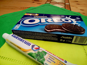 Oreo se zubní pastou na apríla - suroviny - www.chytrevarime.cz