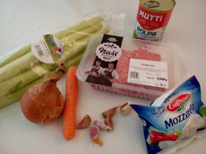 Calzone plněné boloňskou omáčkou - suroviny - www.chytrevarime.cz